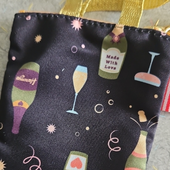 Chic Black Mini Tote with Gold Handles Coin Purse - Picture 14 of 15